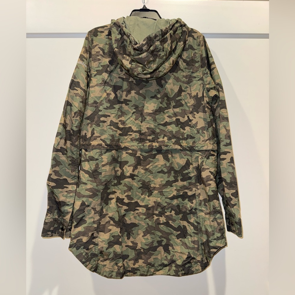 Columbia Green Camouflage Parka - Picture 4 of 7